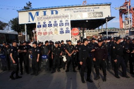 İşçi eylemi sona erdi Mersin Limanı'nda işler tekrar başladı