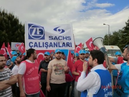 İşçiler Gebze Organize Sanayi'nin giriş ve çıkışını kapattı