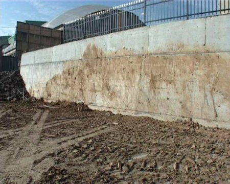 İşçinin Üzerine Tonlarca Toprak Bırakıldı
