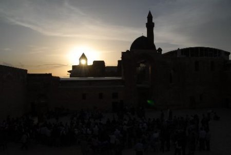 İshakpaşa Sarayı'nı 6 Ayda 50 Bin Turist Ziyaret Etti