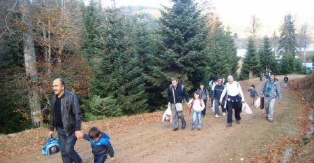 Işık Koleji öğrenci ve velileri doğa yürüyüşü yaptı