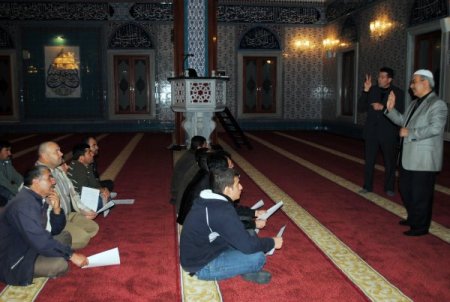 İşitme engellilerin temel din eğitiminde 'engel' kalmadı