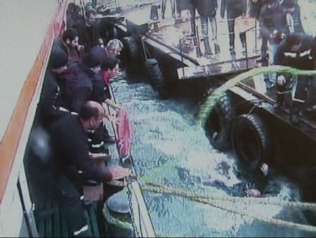 İskeledeki dehşet güvenlik kamerasında