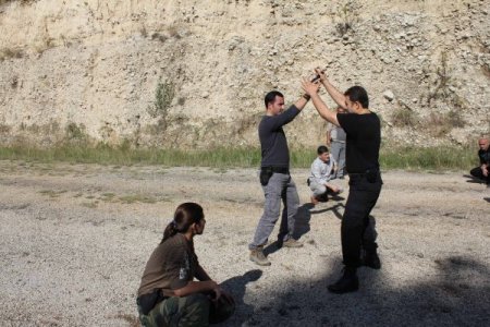 İskenderun polisi, teröre karşı uygulamalı eğitimler yapıyor