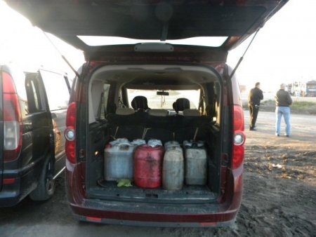 İskenderun'da 710 litre kaçak akaryakıt ele geçirildi