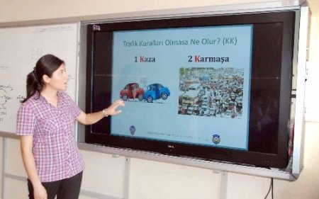 İskenderun'da liseli öğrencilere trafik semineri