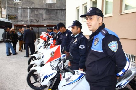 İskenderun'da motosikletli bayan polis devri başladı