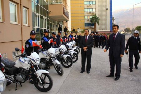 İskenderun'da motosikletli bayan polis devri başladı