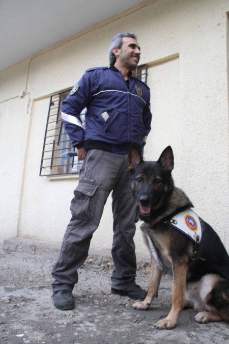 İskenderun'da uyuşturucu satıcılarına 400 polisle baskın