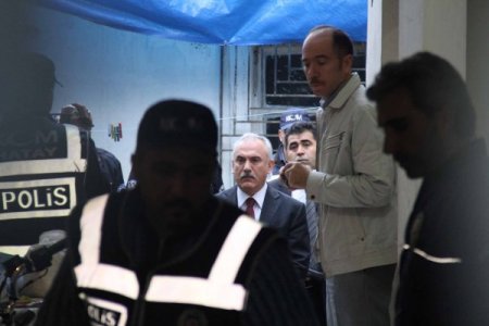 İskenderun'da uyuşturucu satıcılarına 400 polisle baskın