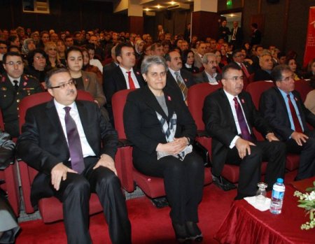 İskenderun'daki programını yarıda kesen Vali Lekesiz, Reyhanlı'ya gitti