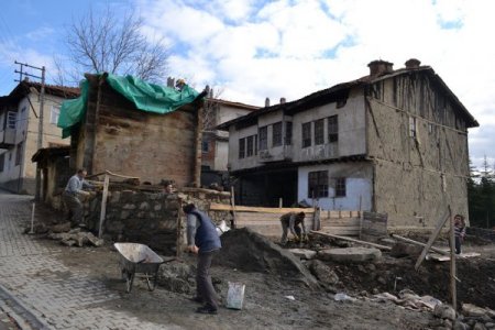 İskilip evlerinin restoresi sürürüyor