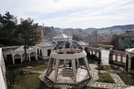 İskilipli Atıf Hoca, mezarı başında dualar eşliğinde anıldı