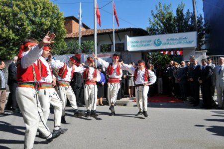 İşkodra Yunus Emre Türk Kültür Merkezi açıldı