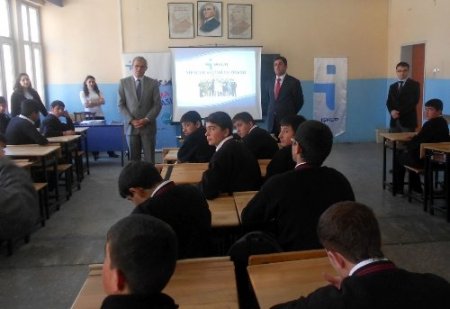 İŞKUR, Milli Eğitim ile el ele verdi öğrencileri bilinçlendirmeye başladı
