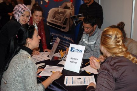 İŞKUR 420 bin kişiyi işe yerleştirdi, 370 bin kişiyi meslek sahibi yaptı