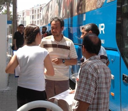 İŞKUR kampanya otobüsü Reyhanlı’da çalışmalarına başladı