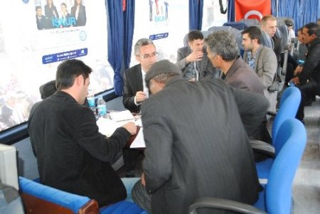 İŞKUR otobüsü Hakkari'de yoğun ilgi gördü