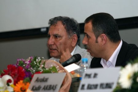 "İslam Dünya’sı Batıdan Sosyal Medeniyeti Alırken, Kur’an-ı Kerim’i Anlatmalı"