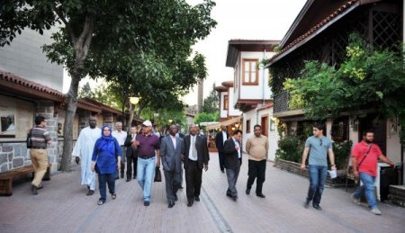 İslam İşbirliği Teşkilatı üyeleri, Hamamönü ve Ulucanlar Cezaevi Müzesi'ni gezdi