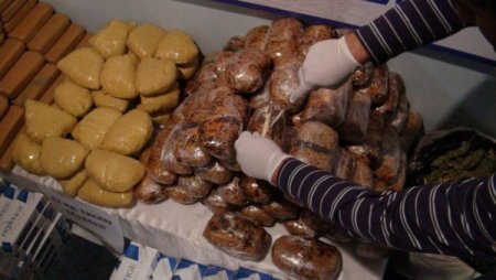 İsot içerisinde eroin sevkıyatı