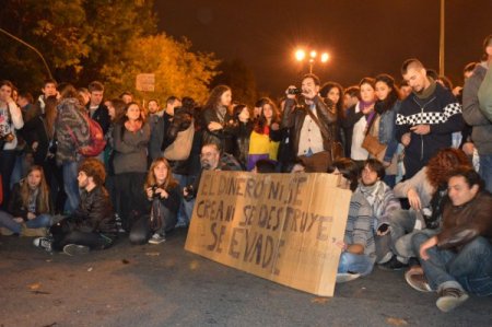 İspanya Başbakanı Rajoy: Kemer sıkmaktan başka alternatif yok