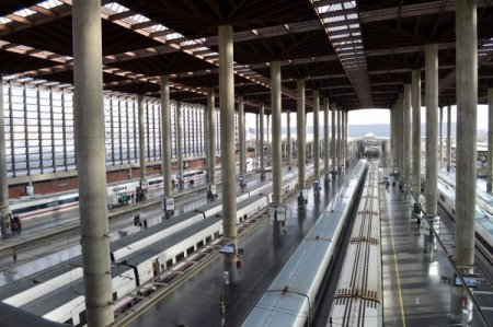 İspanya tren istasyonlarını açık artırmayla satacak