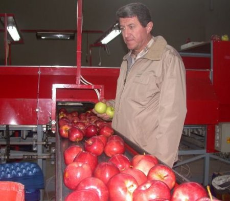 Ispartalı Üreticiler Tanıtım Amacıyla Elma İhracatına Başladı