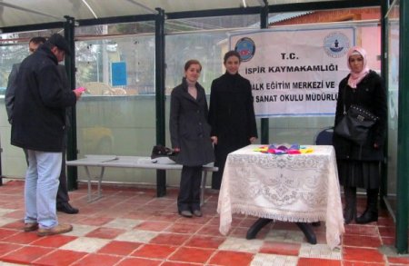 İspir Halk Eğitim Merkezi, vatandaşlara hangi kursları istediğini sordu