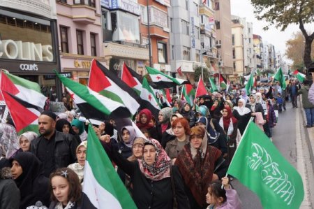 İsrail'in Gazze saldırısı protesto edildi
