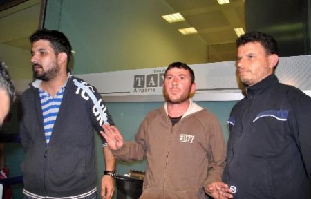 İsrail'in Saldırdığı Gemide Gözaltına Alınan 3 Kişi, Yurda Döndü
