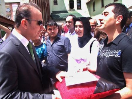 İsrailli Kız Müslüman Oldu