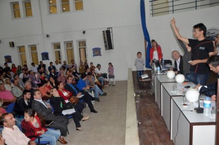 İşsizlerin kura çekimini çocukları yaptı