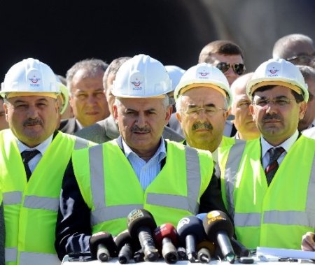 İstanbul-Ankara Yüksek Hızlı Tren hattında en uzun engel aşıldı