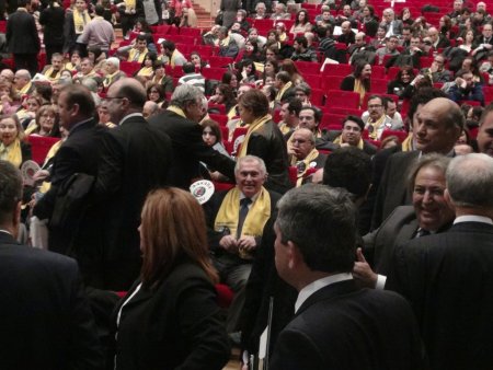 İstanbul Barosu Olağanüstü Genel Kurulu toplandı