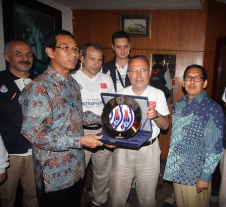 İstanbul Büyükşehir Belediyesi, Cakartalıların gönüllerini fethetti (Özel)