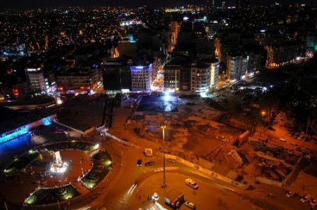 İstanbul Büyükşehir Belediyesi: Taksim'de ağaçlar kesilmiyor