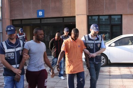 İstanbul polisinden esrar tacirlerine operasyon