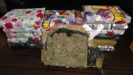 İstanbul polisinden esrar tacirlerine operasyon