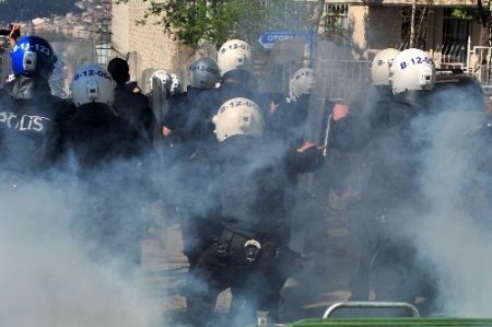 İstanbul Üniversitesi'nde olay