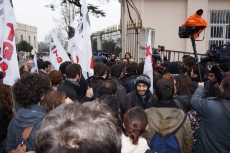İstanbul Üniversitesi’nde olaylı konferans