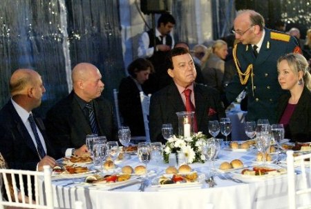 İstanbul Valiliği, Rus Kültürü Festivali katılımcılarına yemek verdi