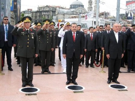 İstanbul'da 19 Mayıs Coşkusu