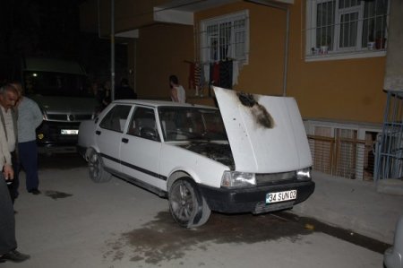 İstanbul’da 22 Araç Kundaklandı