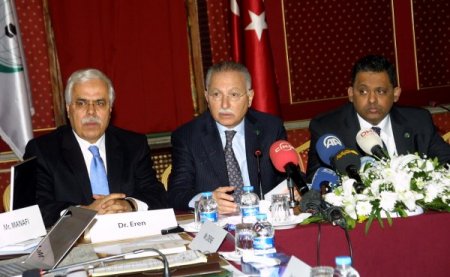 İstanbul’da ‘dini hoşgörüsüzlük’ konusunu ele aldı