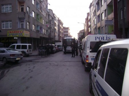 İstanbul’da Eşzamanlı Terör Operasyonu (2)
