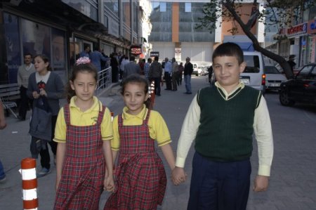 İstanbul’da Öğrencilerin Sütten Zehirlendiği İddiası