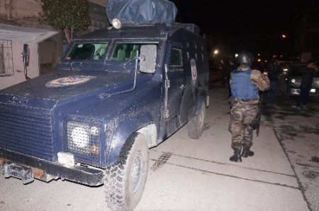 İstanbul'da şafak operasyonu