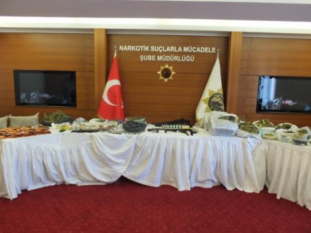 İstanbul’da uyuşturucu operasyonu: 42 gözaltı