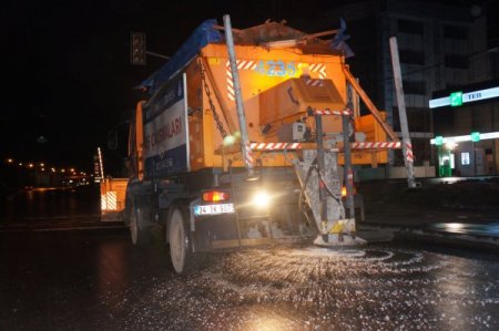 İstanbul’da yeni yılın ilk kar yağışı başladı